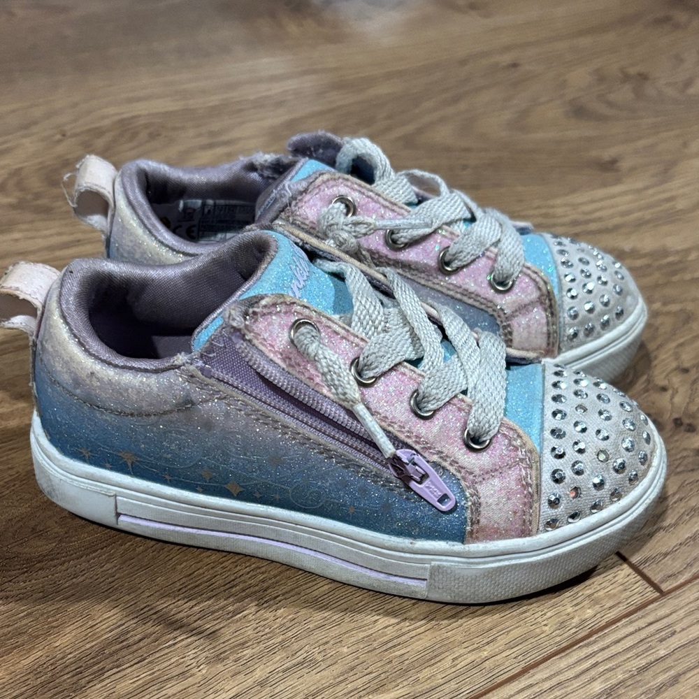 Twinkle Toes Skechers Light Up Kids Glitter Sneakers with Zipper Closure